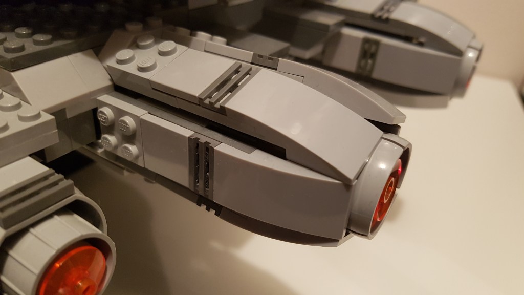 Stargate LEGO ship Daedalus engine