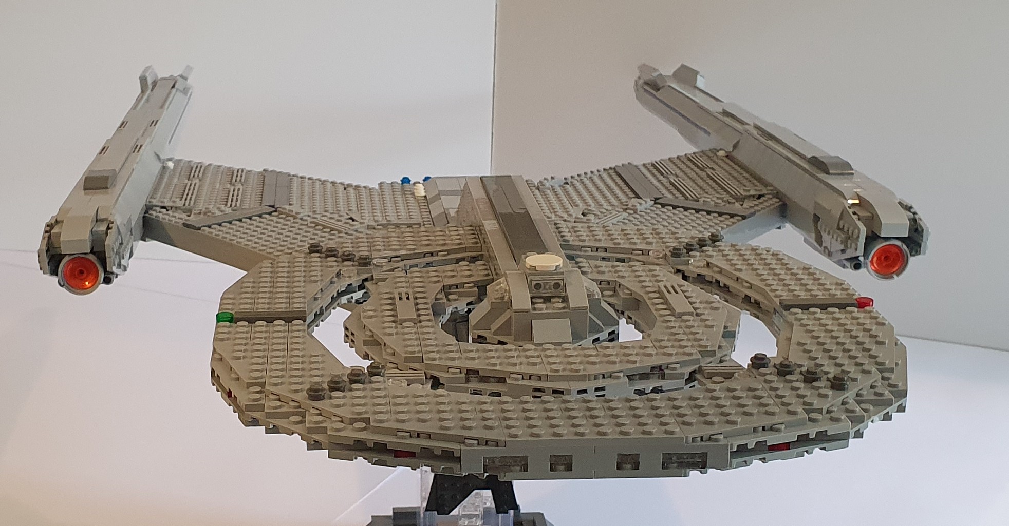 LEGO USS Discovery