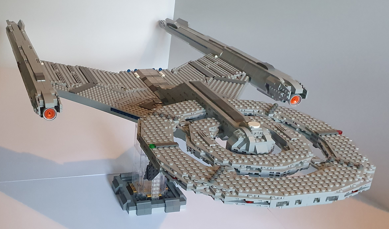 LEGO Star Trek USS Discovery