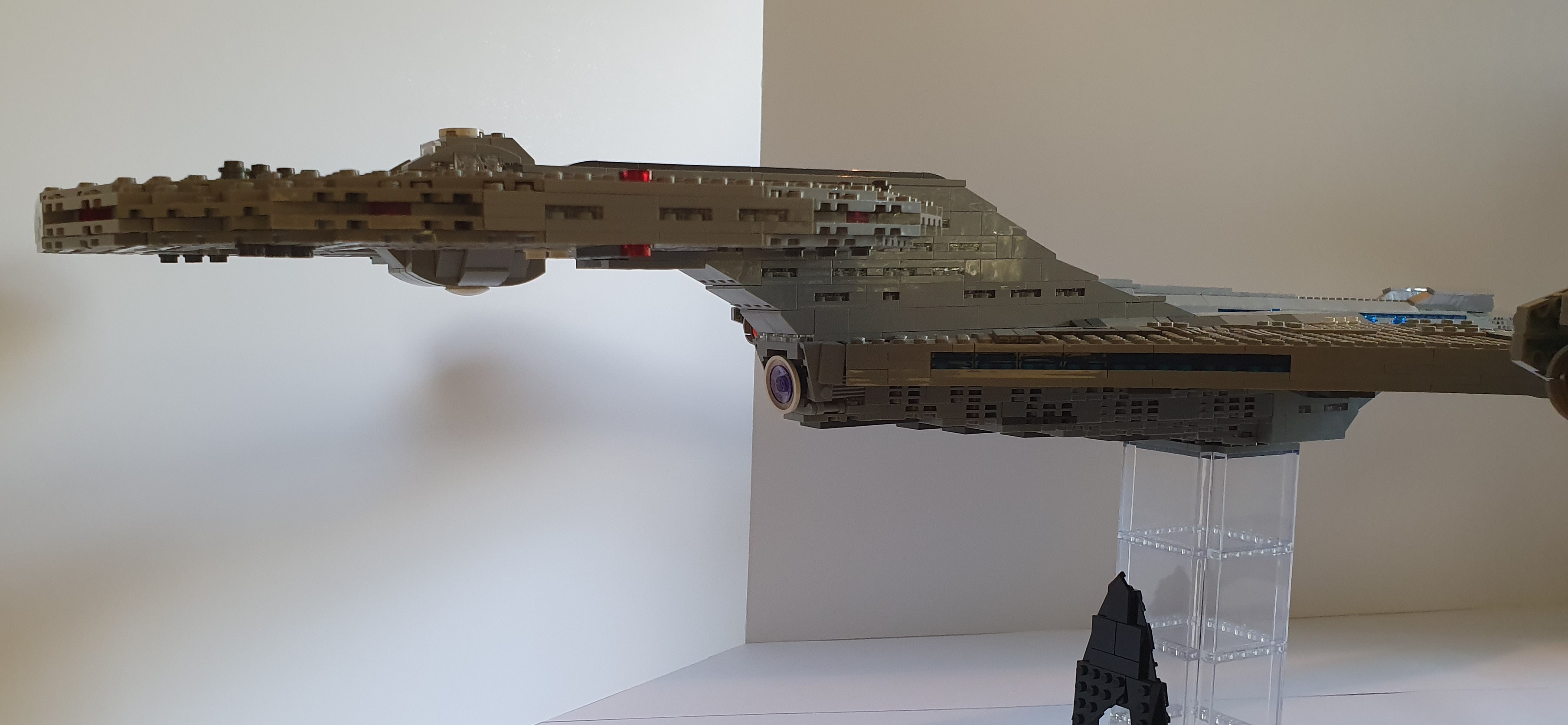 LEGO Star Trek USS Discovery