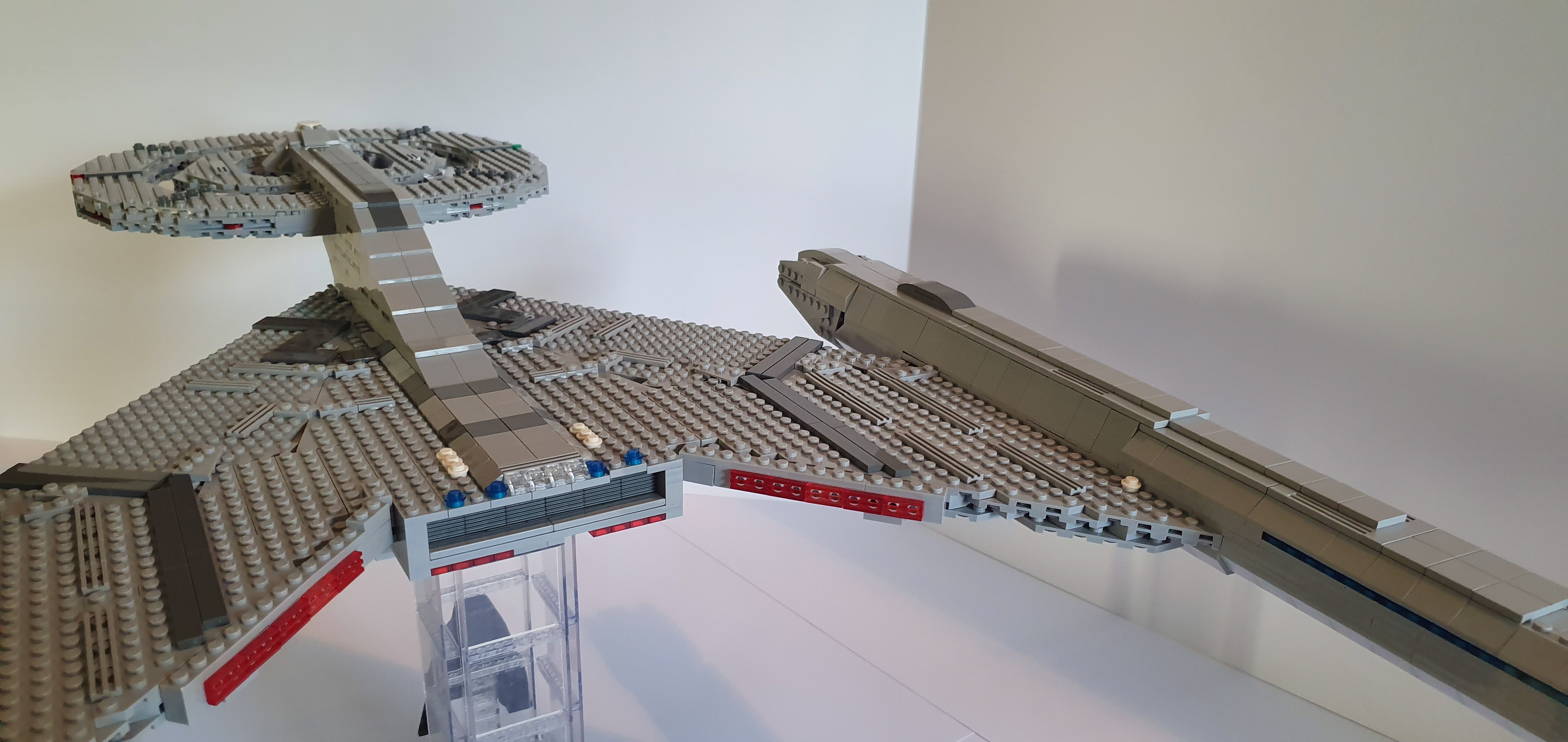 LEGO Star Trek USS Discovery