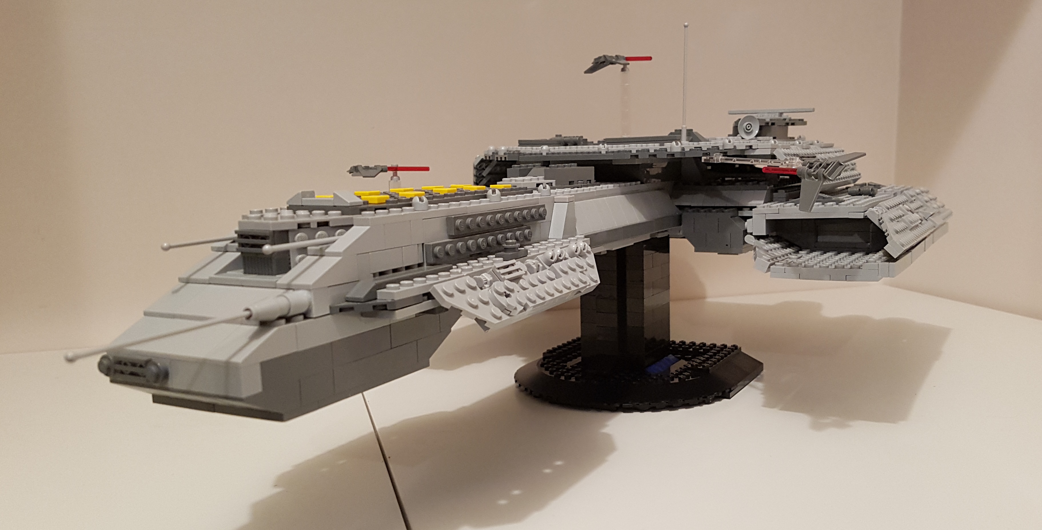 LEGO Stargate USS Daedalus