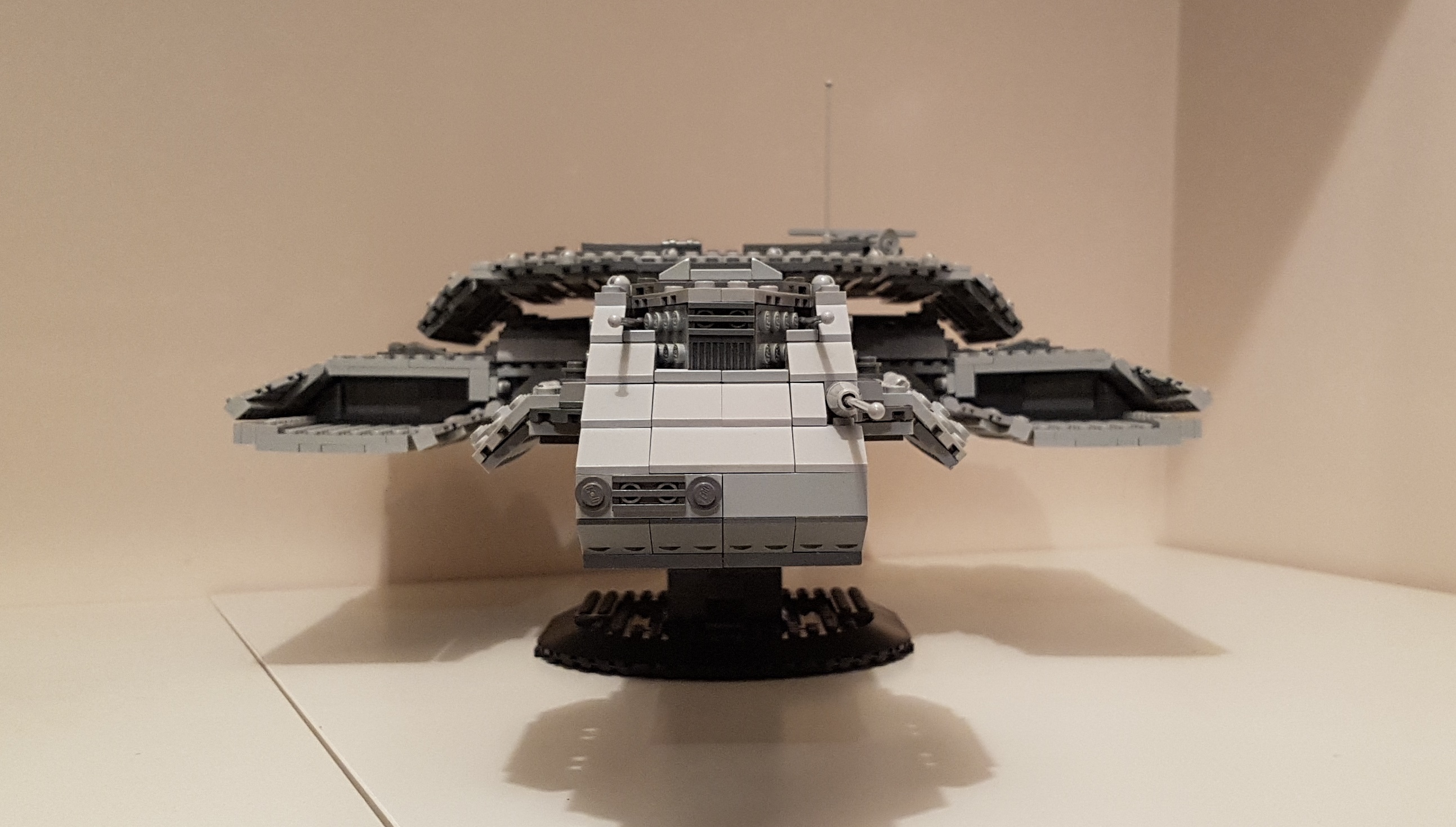 LEGO Stargate USS Daedalus