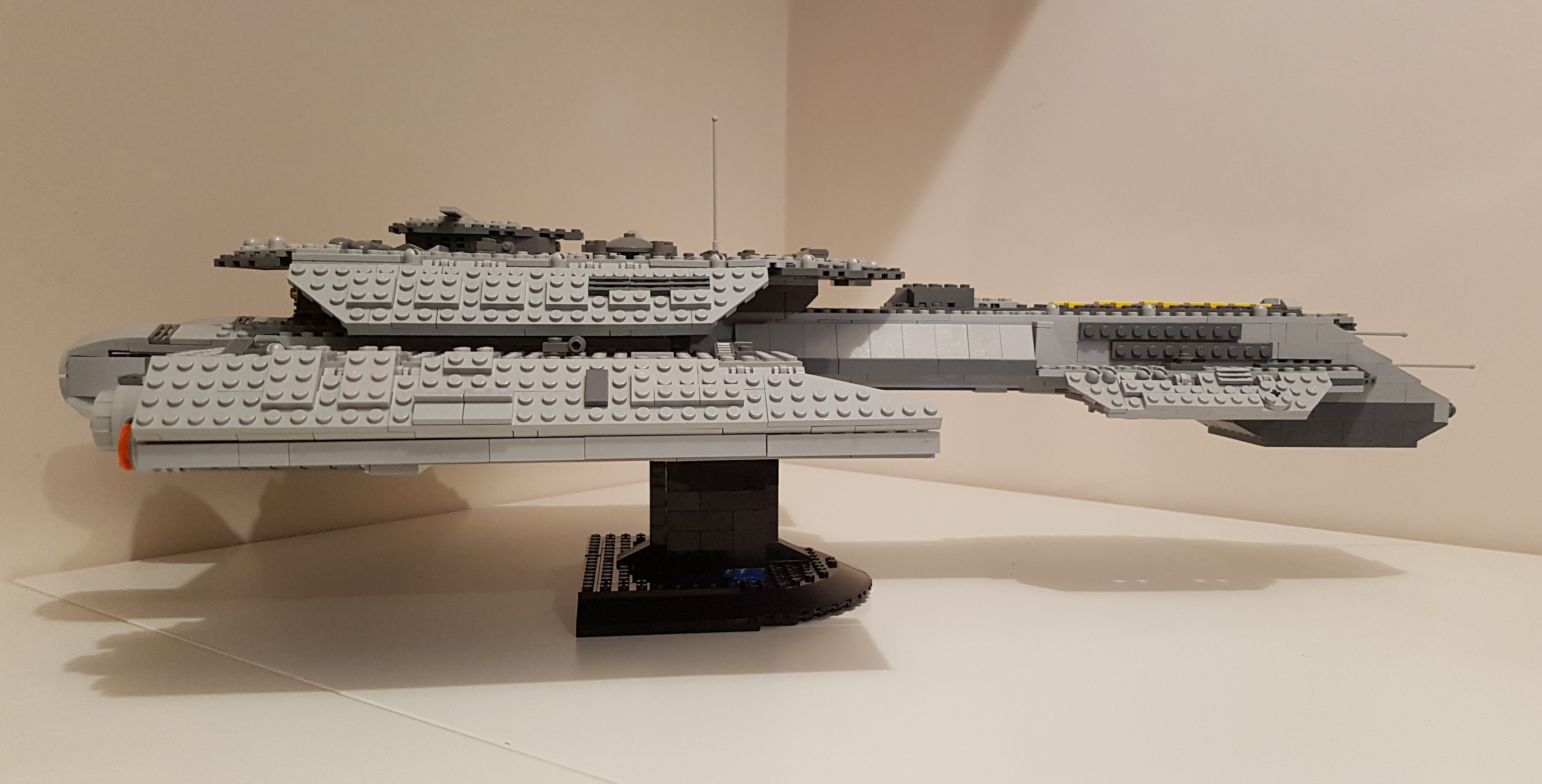LEGO Stargate USS Daedalus