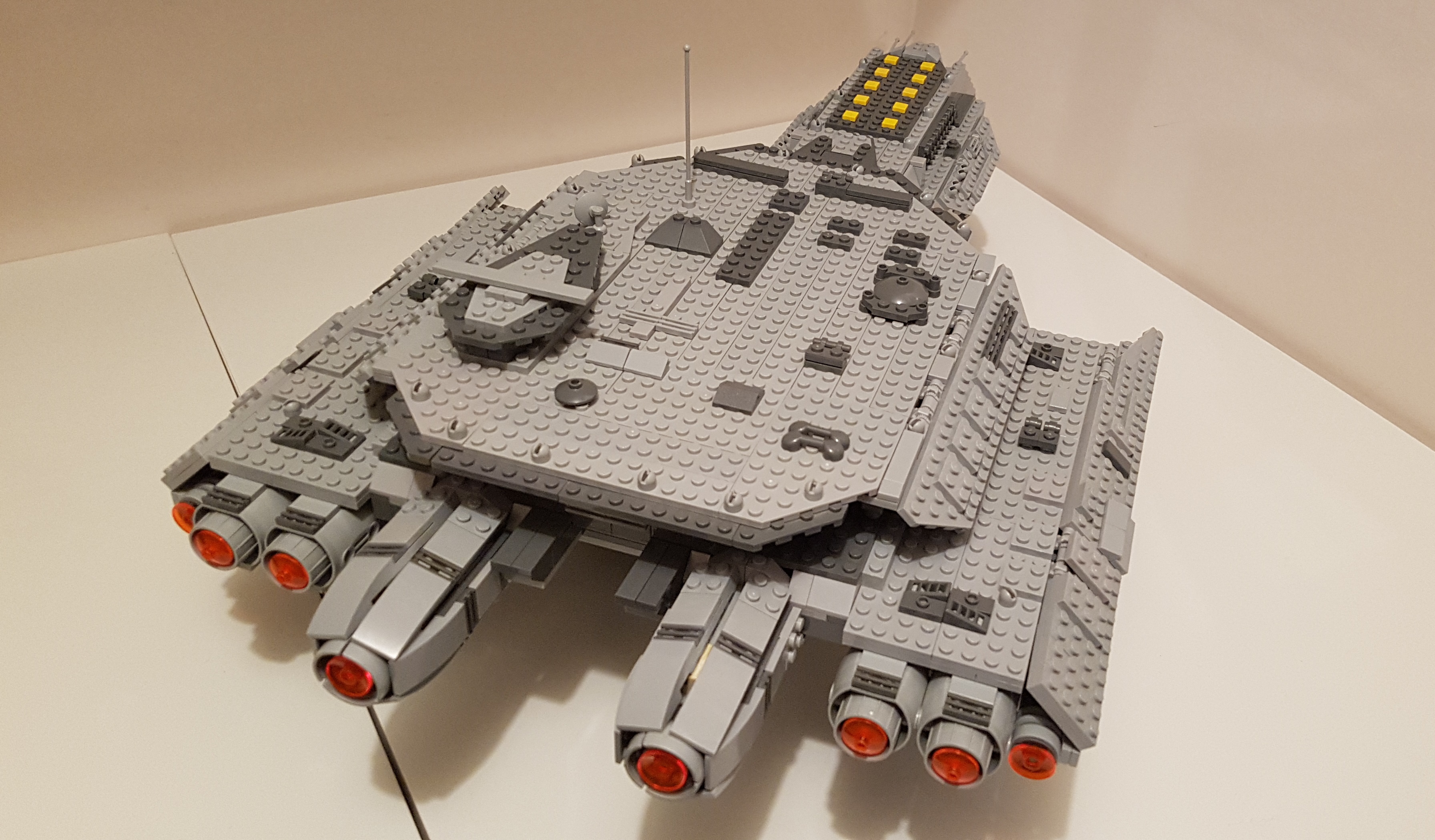LEGO Stargate USS Daedalus